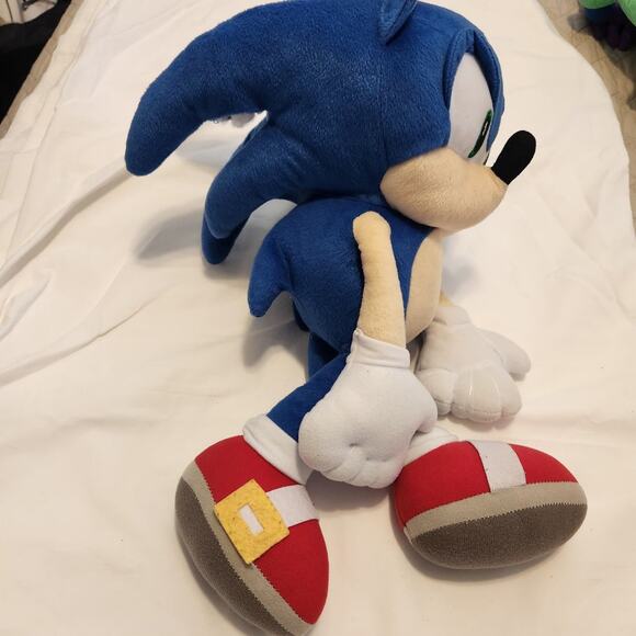 Sonic the hedgehog  16" plush - Picture 4 of 5